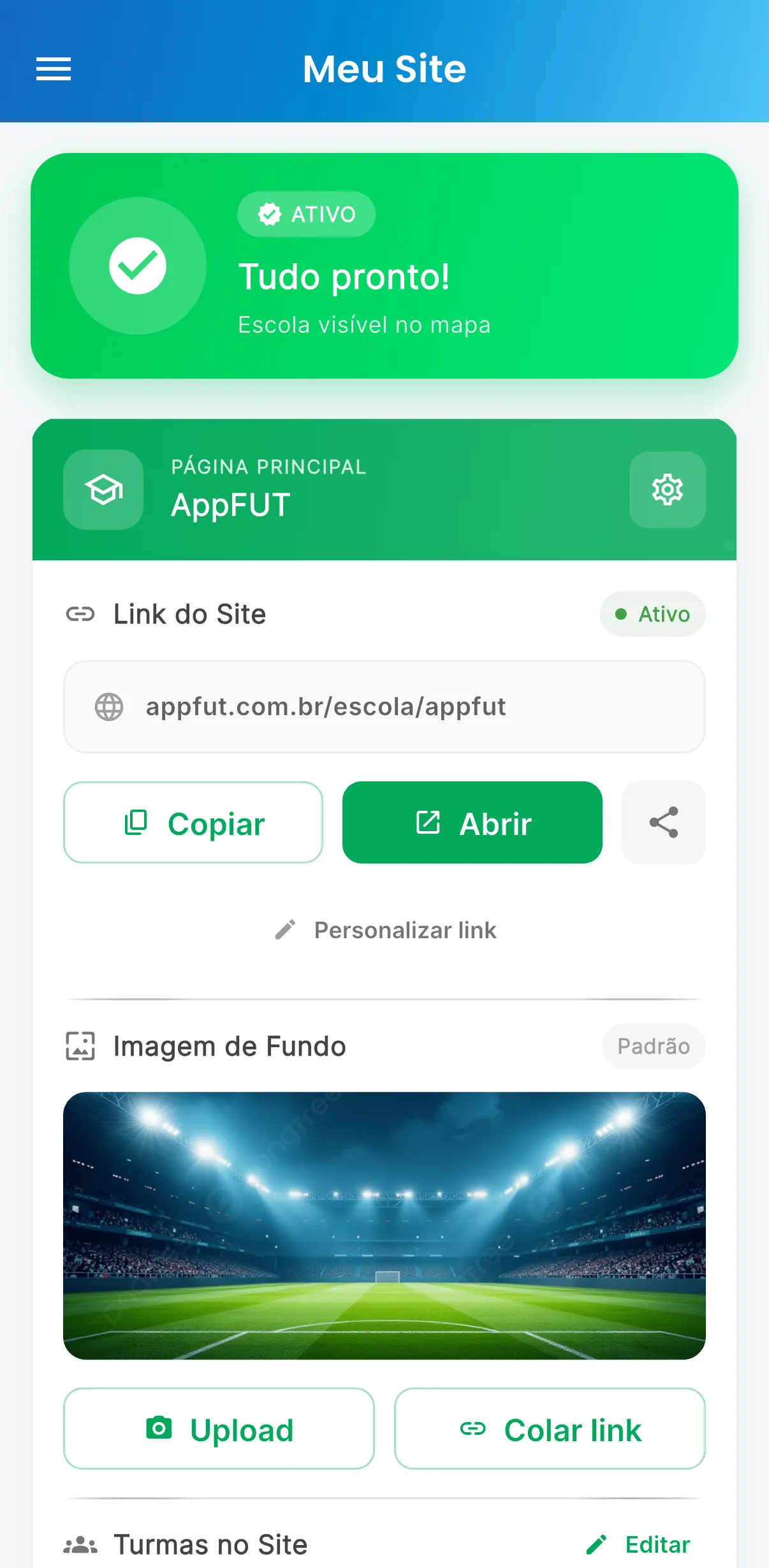 Site da escola — Página pública com link próprio e as turmas (print do AppFUT)